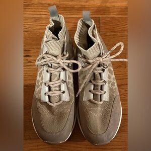 OTBT Women's Hybrid Sneakers, Size 9, EUC